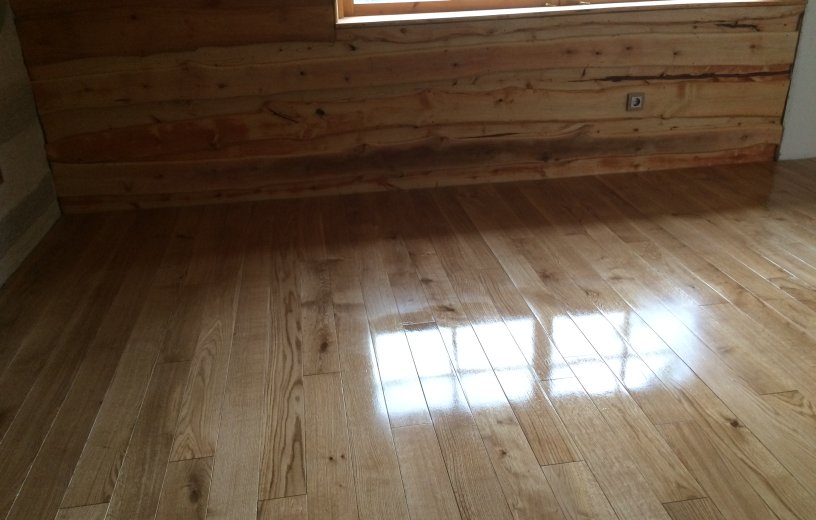 Oak floor of a private house_2