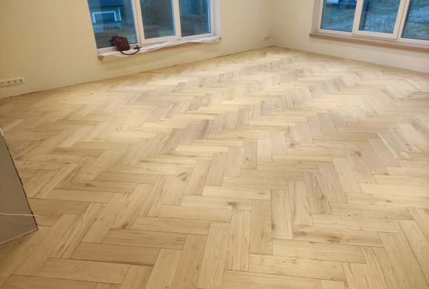 Slatted parquet oak rustic herringbone RM_2